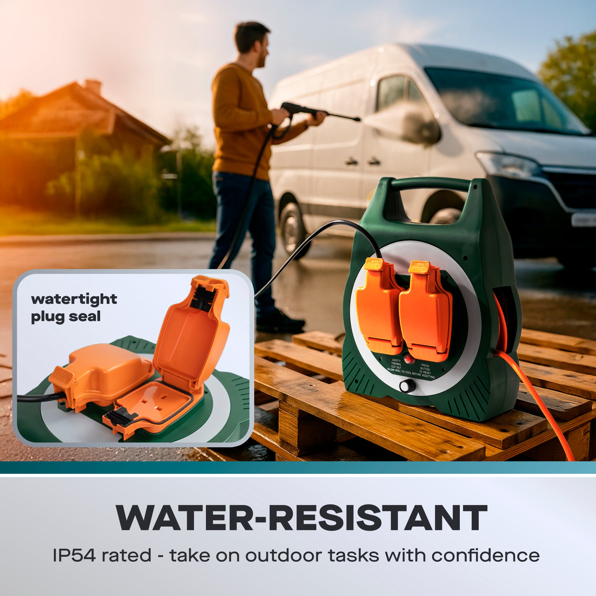Daewoo 2-Way 15m Weatherproof Extension Reel