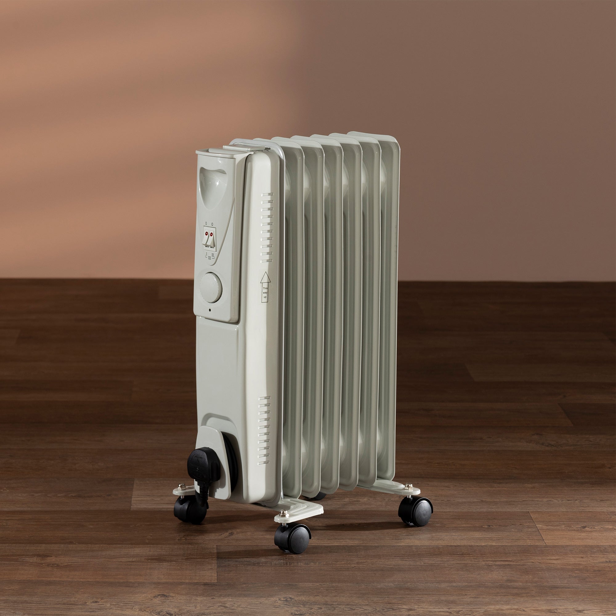 Daewoo 1500W Oil Filled Radiator with Thermostat Control