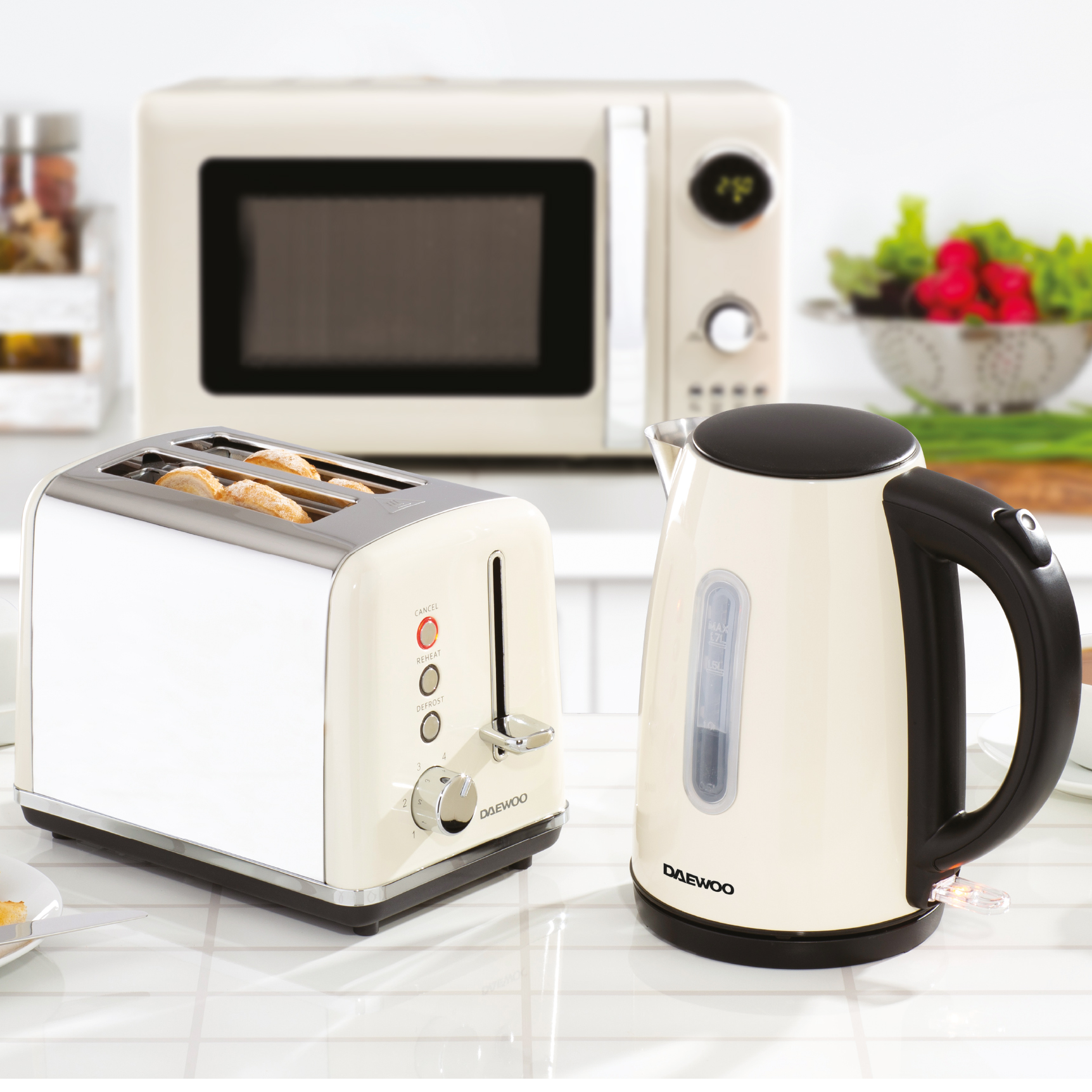 Daewoo Cream Kensington Jug Kettle & 2-Slice Toaster Set