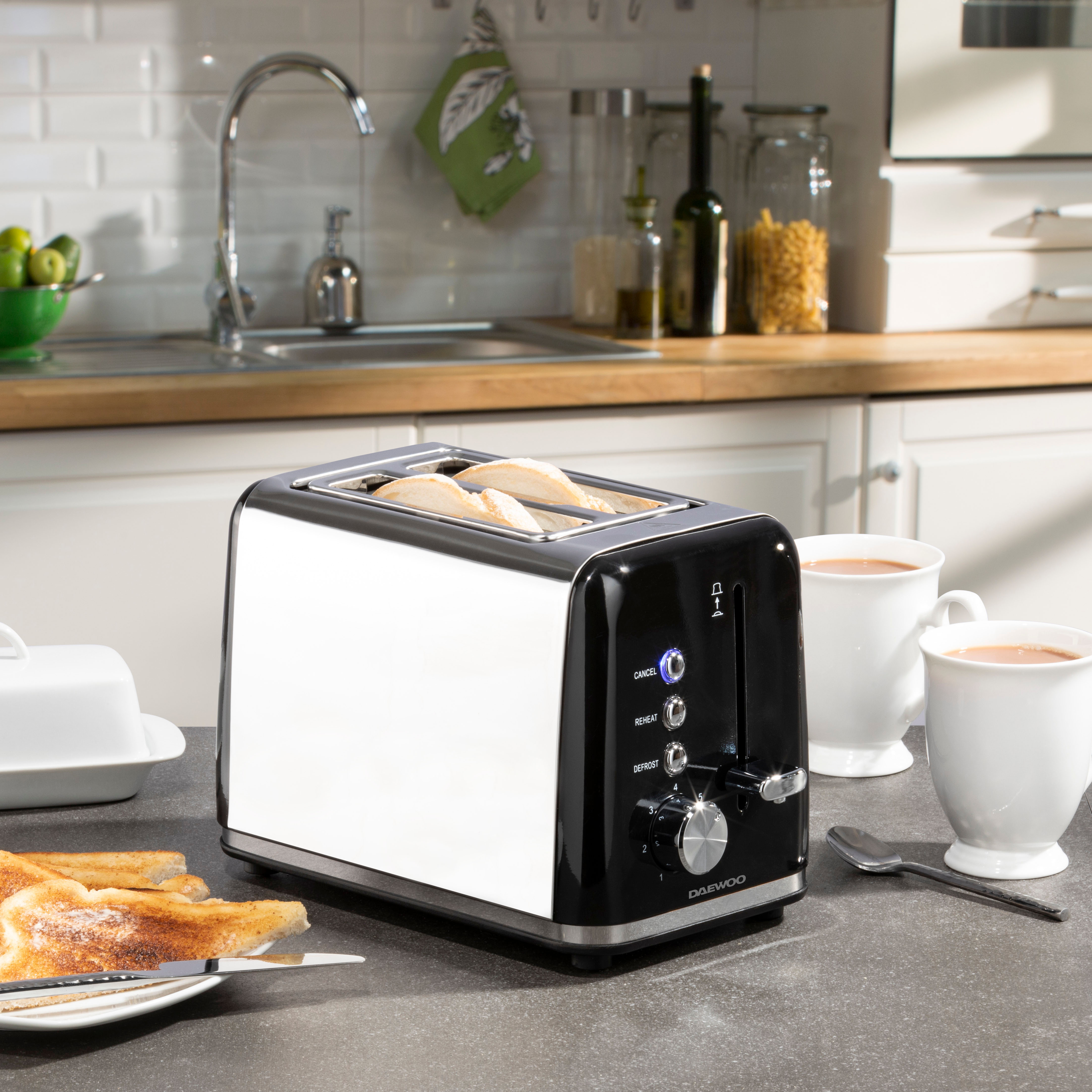 Daewoo Black Kensington Jug Kettle & 2-Slice Toaster Set