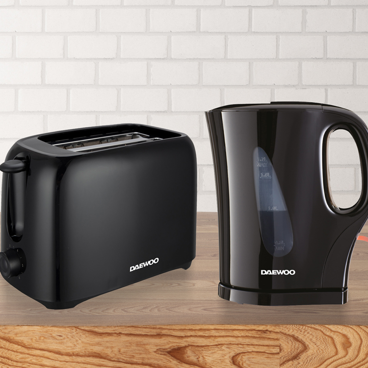 Daewoo Black Essentials 1.7L Kettle & Toaster Set