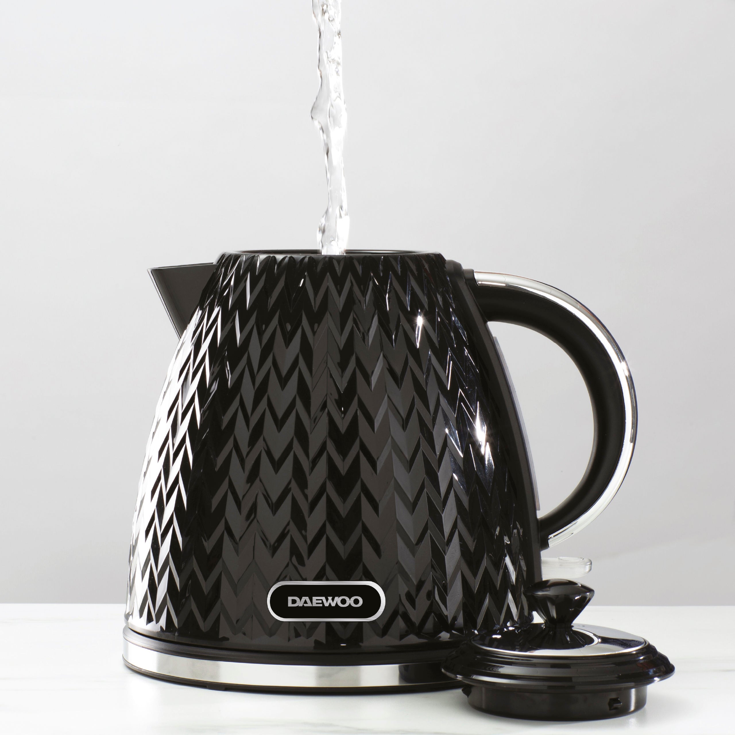 Daewoo Black Argyle 1.7L Jug Kettle