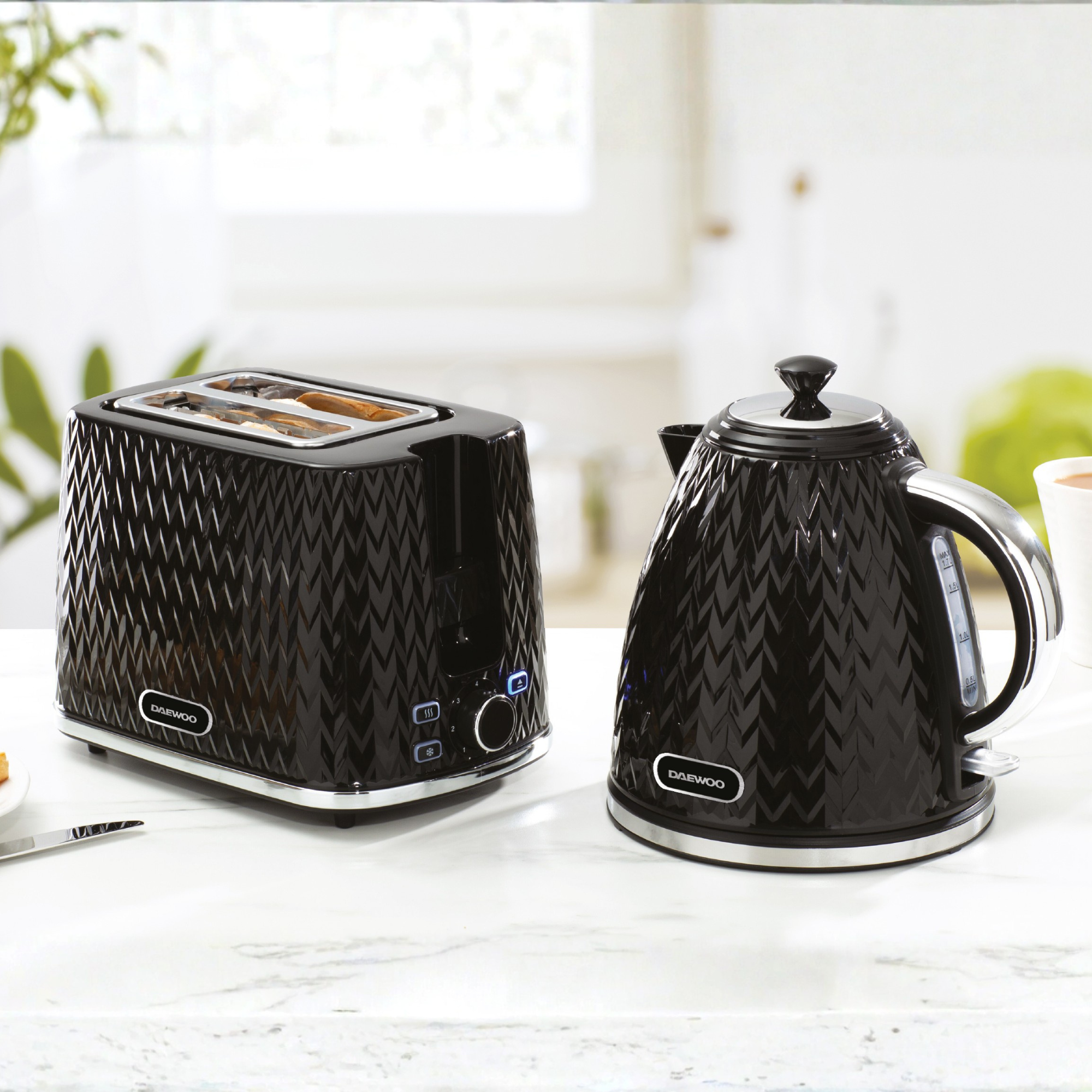 Daewoo Black Argyle 2 Slice Toaster
