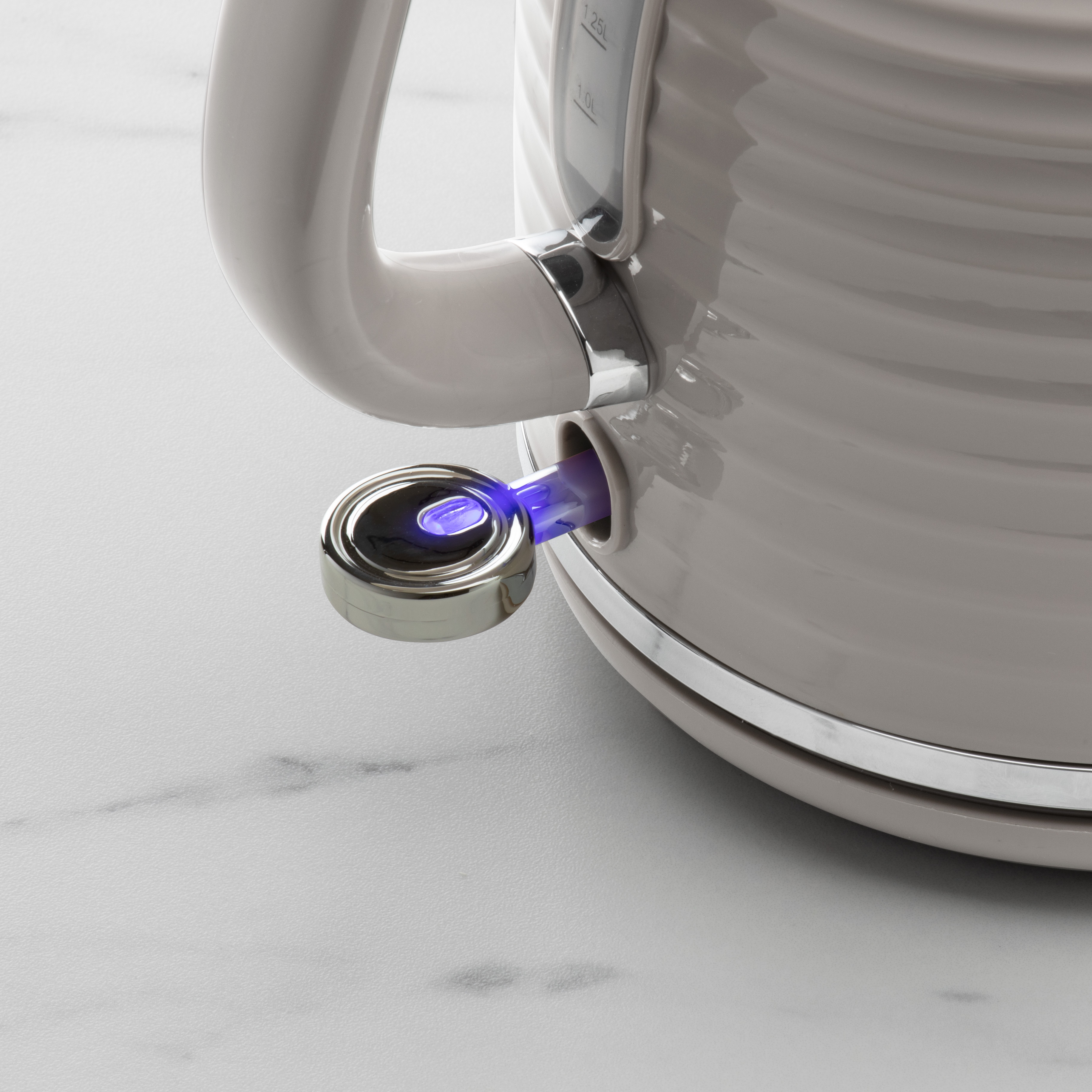 Daewoo Taupe Sienna 1.7L Jug Kettle