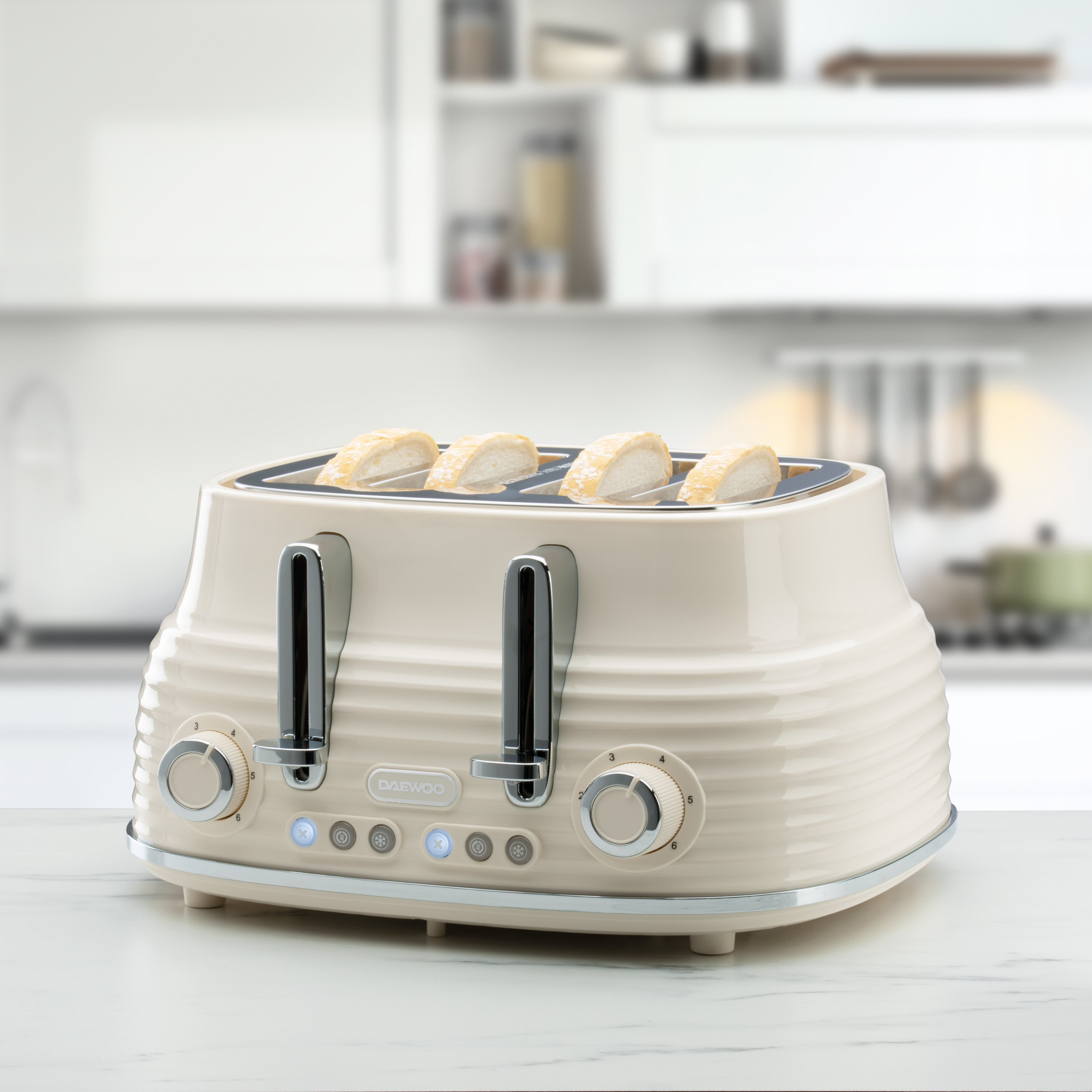 Daewoo Cream Sienna 4 Slice Toaster