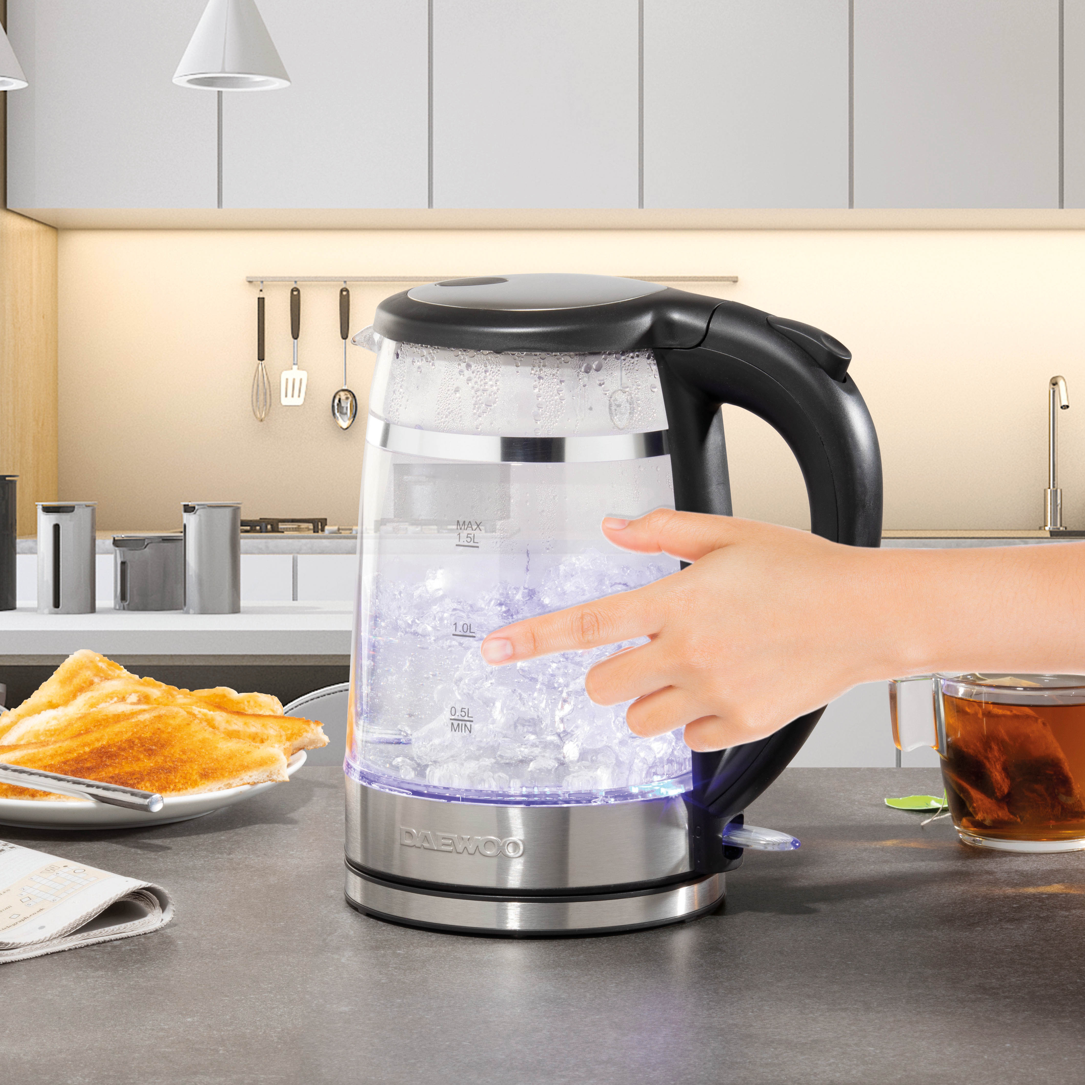 Daewoo 1.5L Cool Touch Transparent Glass Kettle with Light Up LED