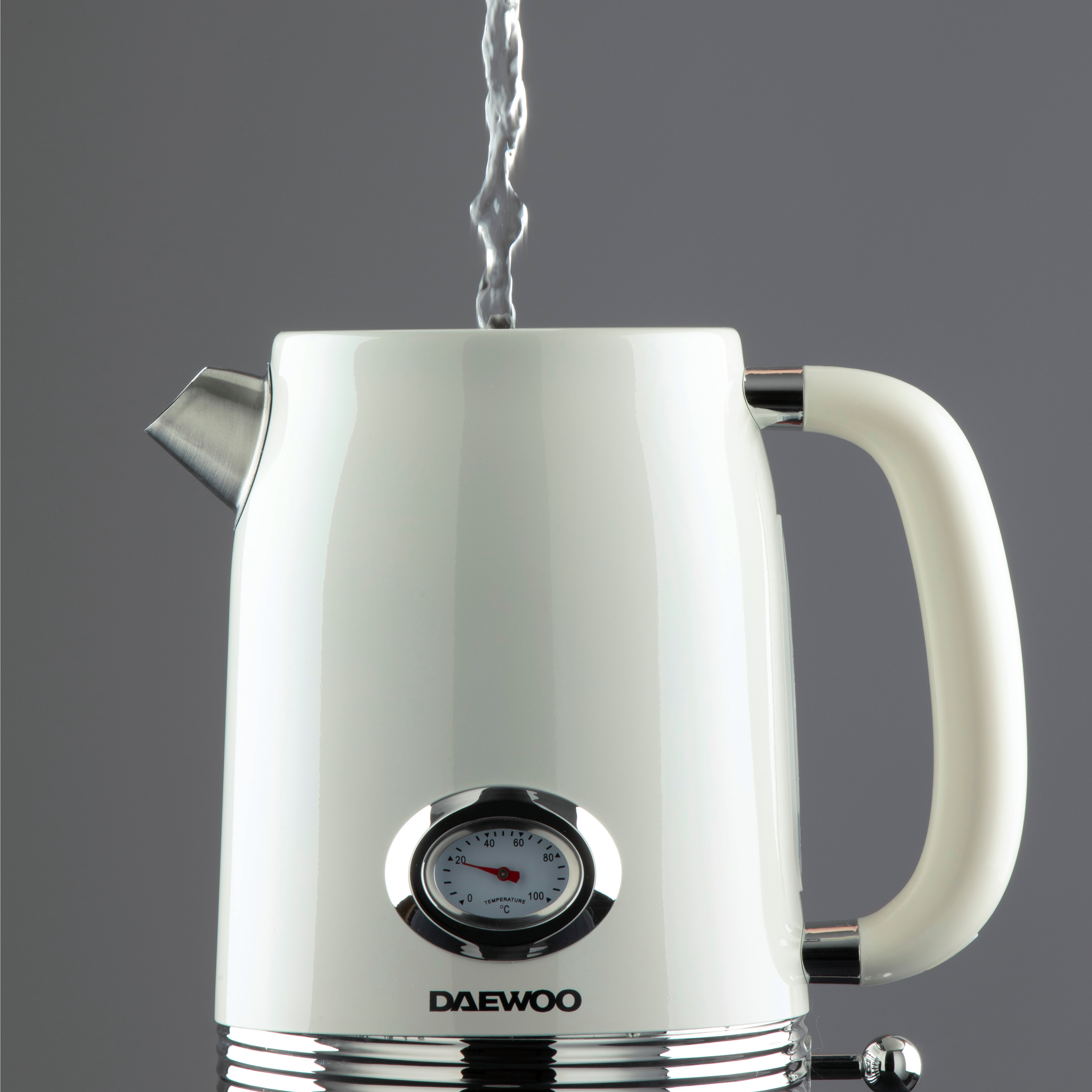 Daewoo Buttermilk Denver Jug Kettle & 4 Slice Toaster Set