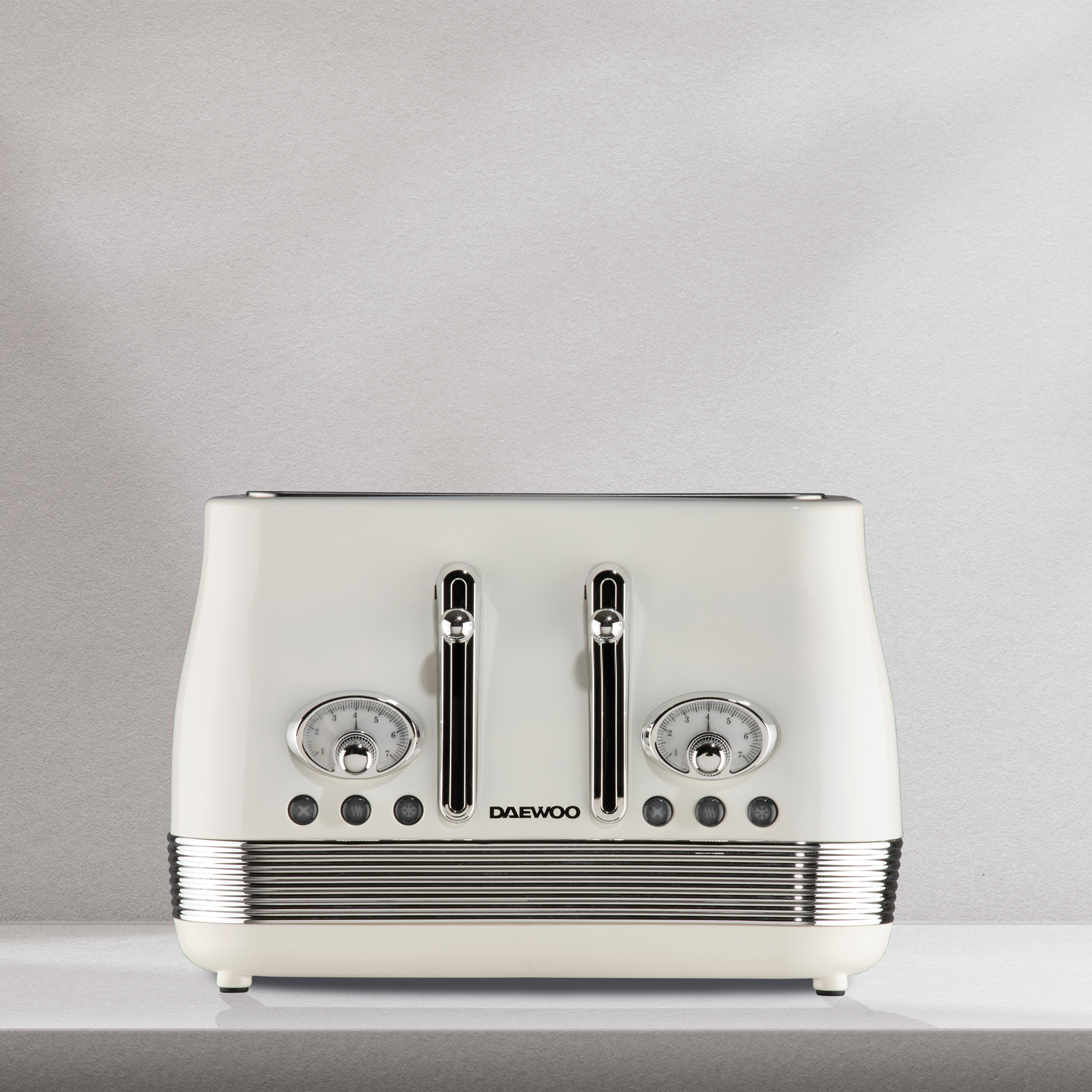 Daewoo Denver Buttermilk 4-Slice Toaster