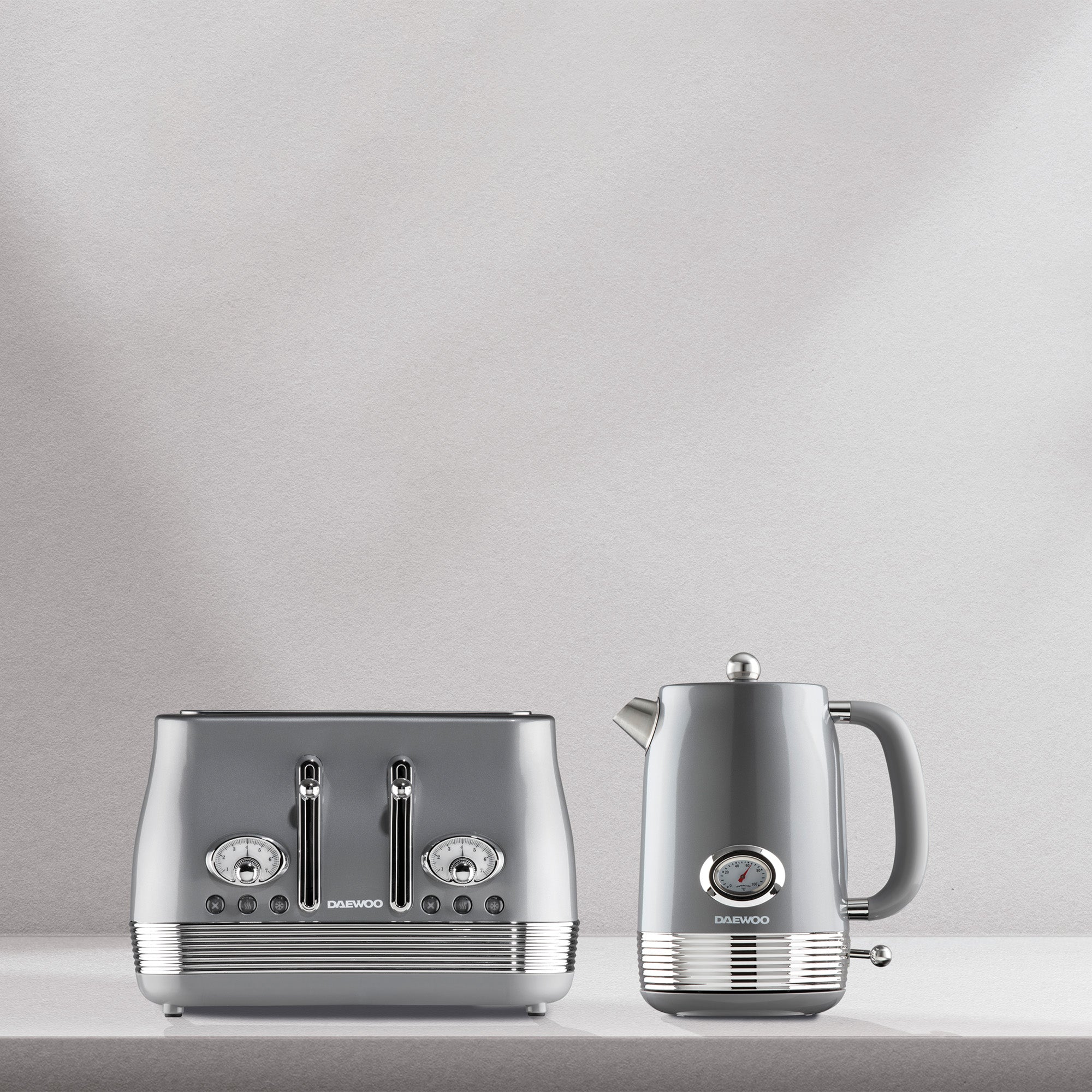 Daewoo Smoked Grey Denver Jug Kettle & 4 Slice Toaster Set