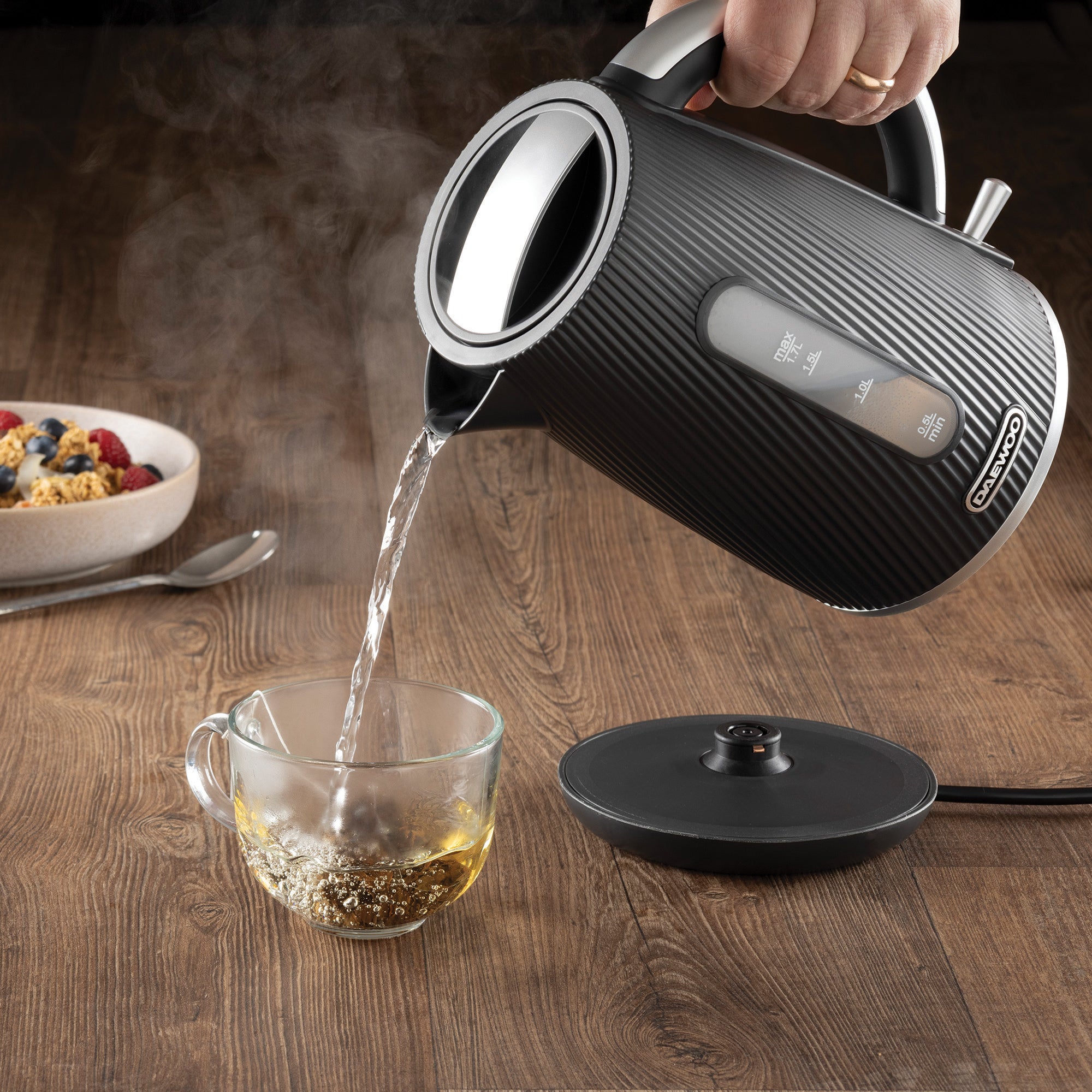 Daewoo Black Cascade 1.7L Jug Kettle