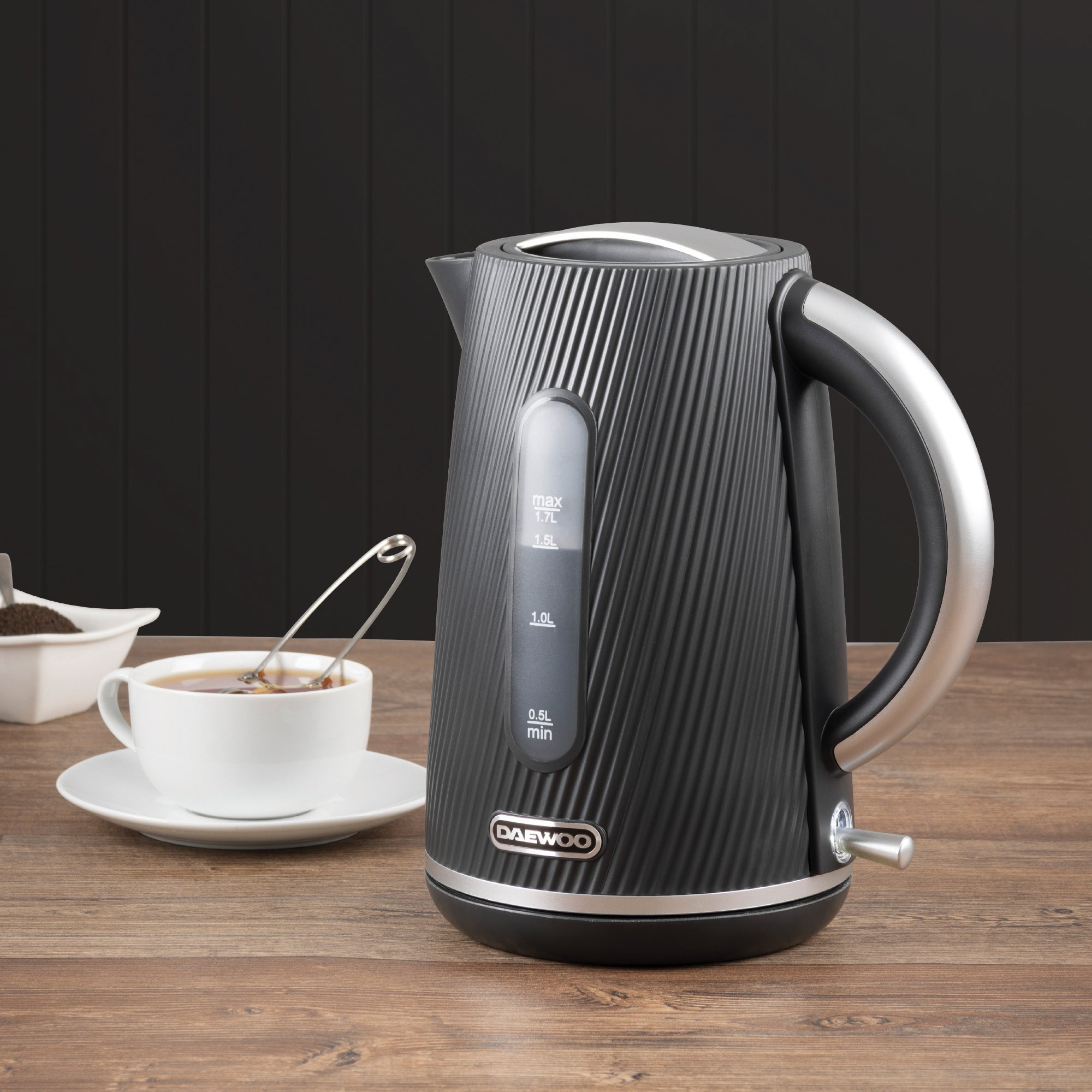 Daewoo Black Cascade Jug Kettle & 2-Slice Toaster Set