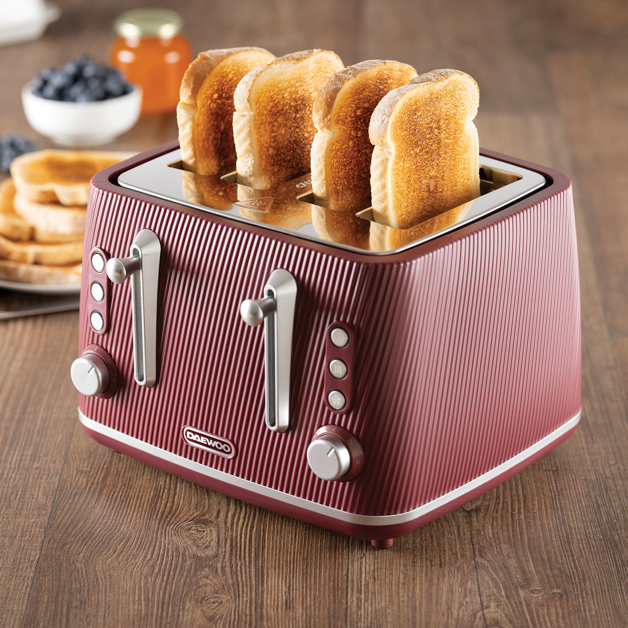 Daewoo Ruby Red Cascade 4 Slice Toaster