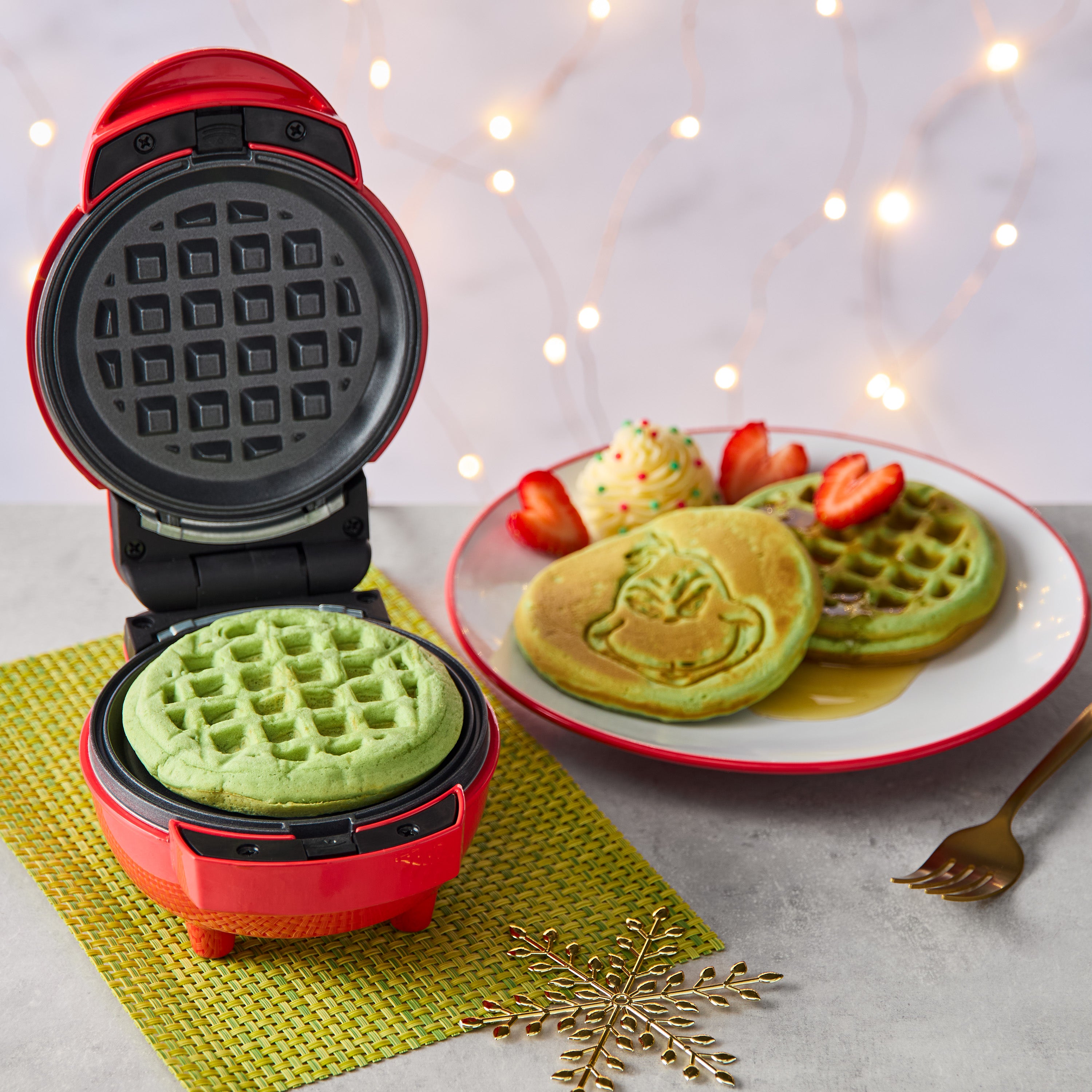 The Grinch™ Mini Waffle Maker, Red