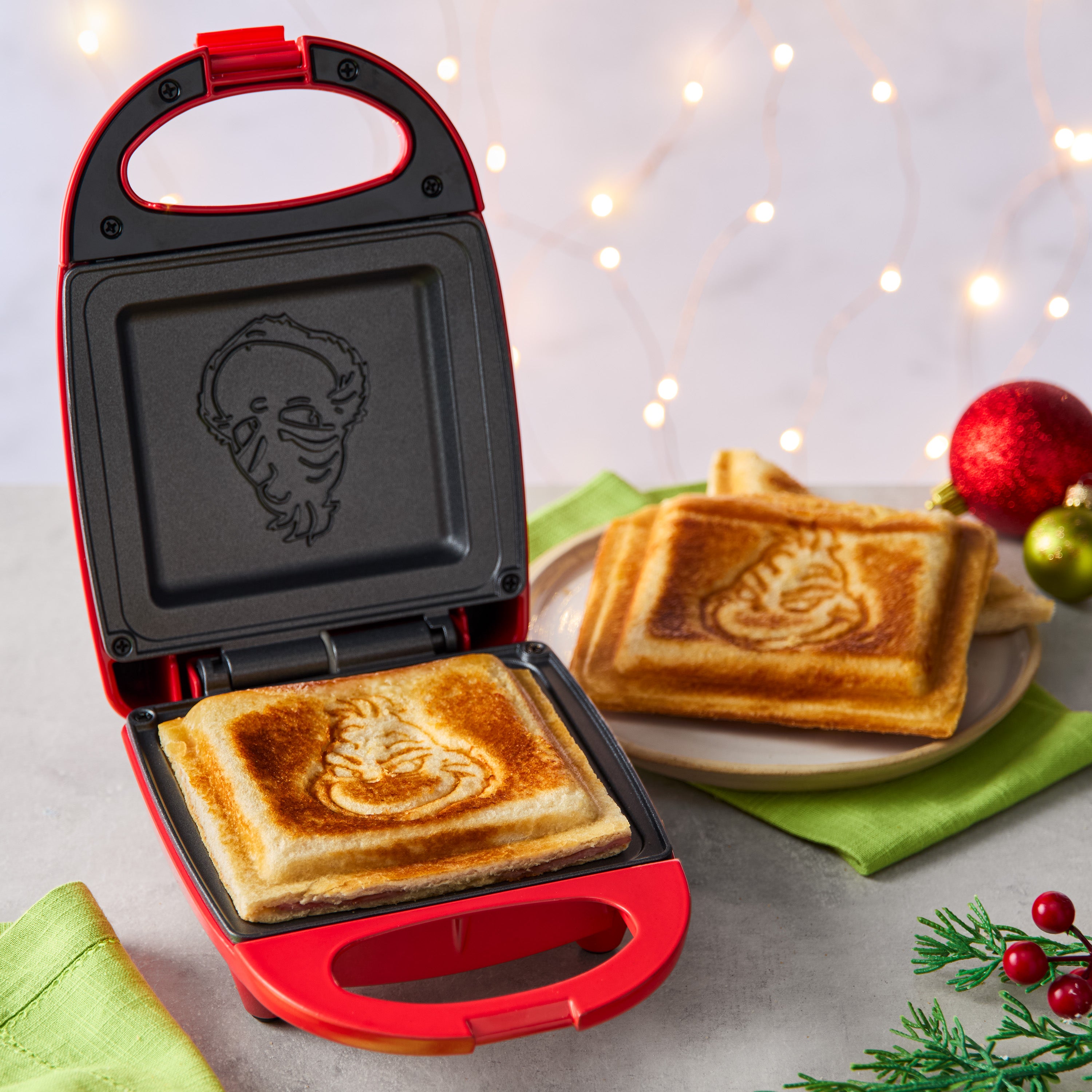 The Grinch™ Sandwich Toastie Maker, Red