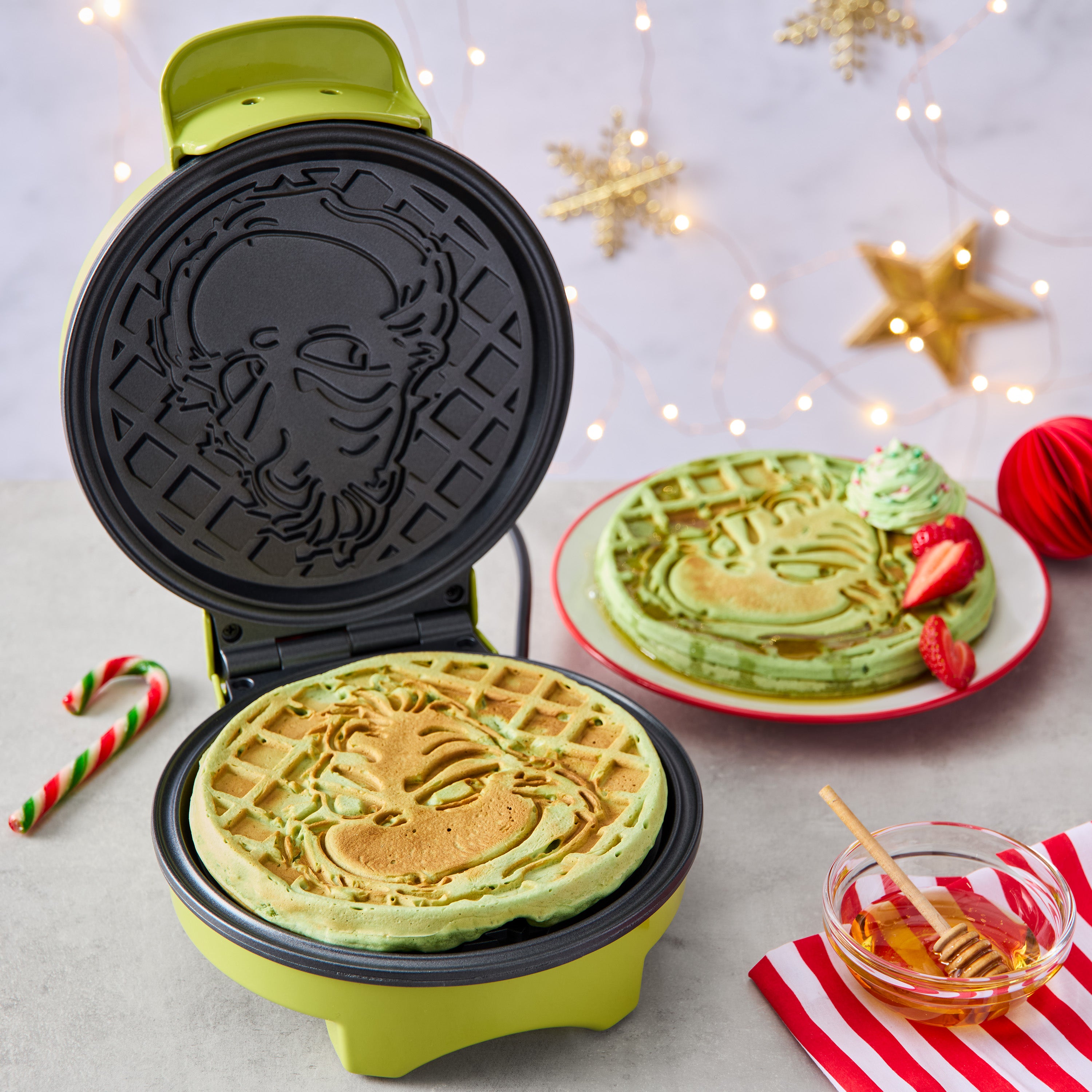 The Grinch™ Large Waffle Maker, Green