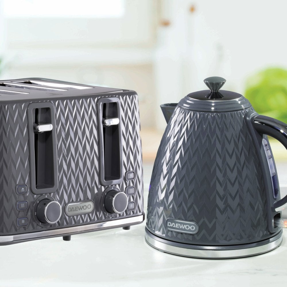 Daewoo Dark Grey Argyle Kettle & 4 Slice Toaster Set